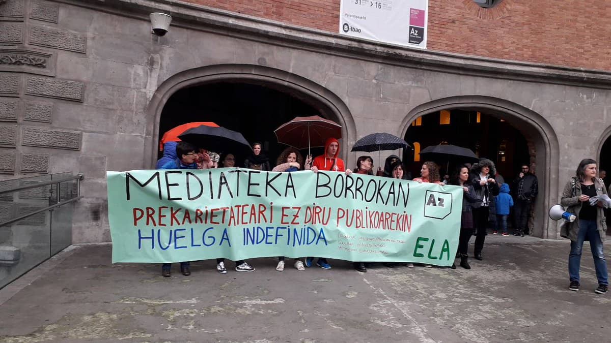 Huelga  en  la  Mediateka  de  Azkuna  Zentroa