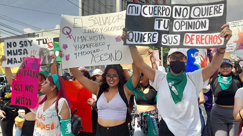 Mar de Fueguitos: los derechos de las mujeres en El Salvador
