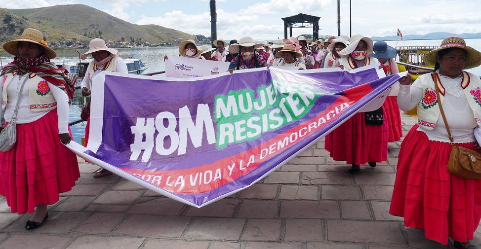 Mar de Fueguitos: Perú, mujeres por la democracia y la vida