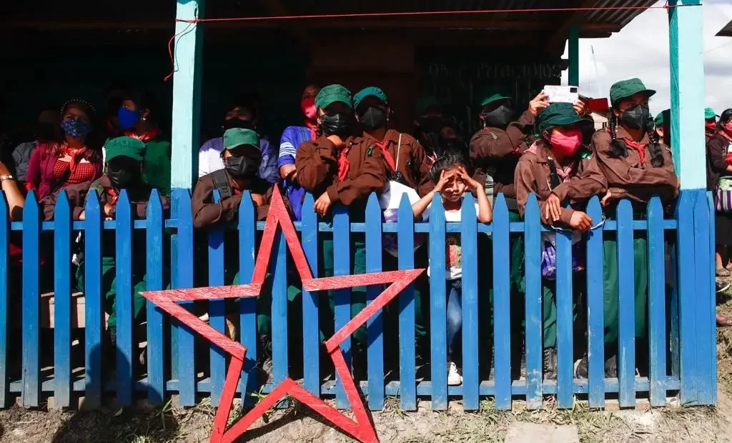 Mar de Fueguitos: 30  años  de  alzamiento  zapatista