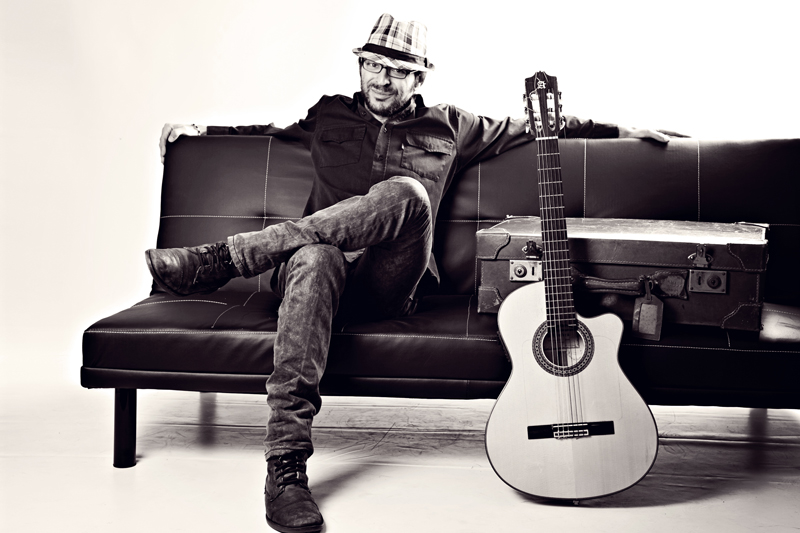 Mar de fueguitos: Daniel Mata, músico y poeta