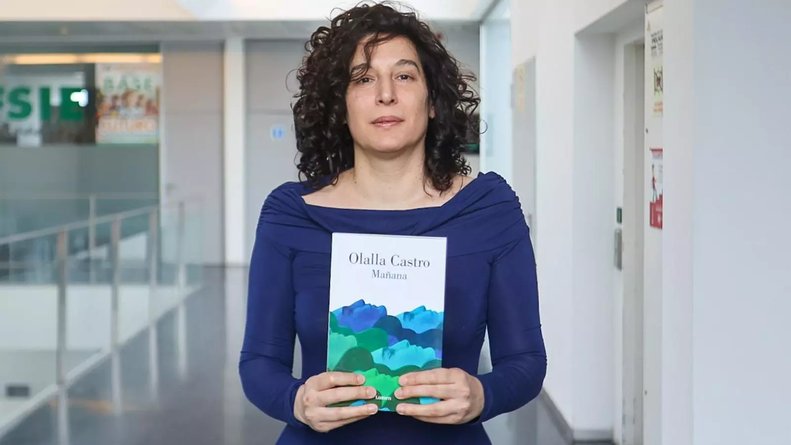 Mar de fueguitos: Olalla Castro, decir la luz para no taparla