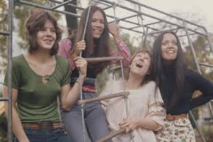 Arañas de Marte: Un  hilando  fino  con  desamor  y  redescubriendo  grupos  de  chicas