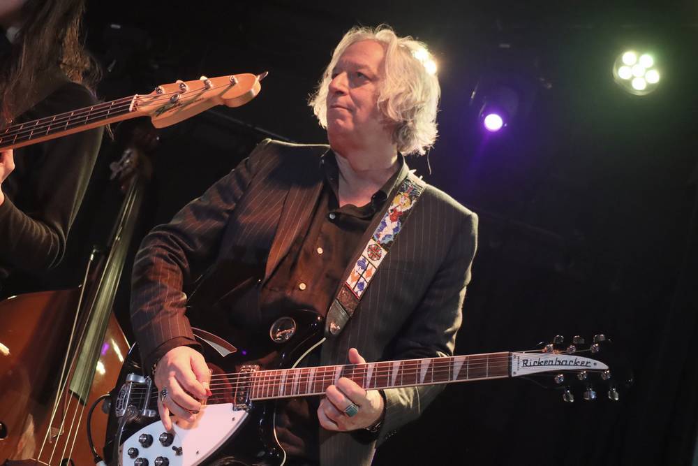 La mirada negra: Muchas novedades