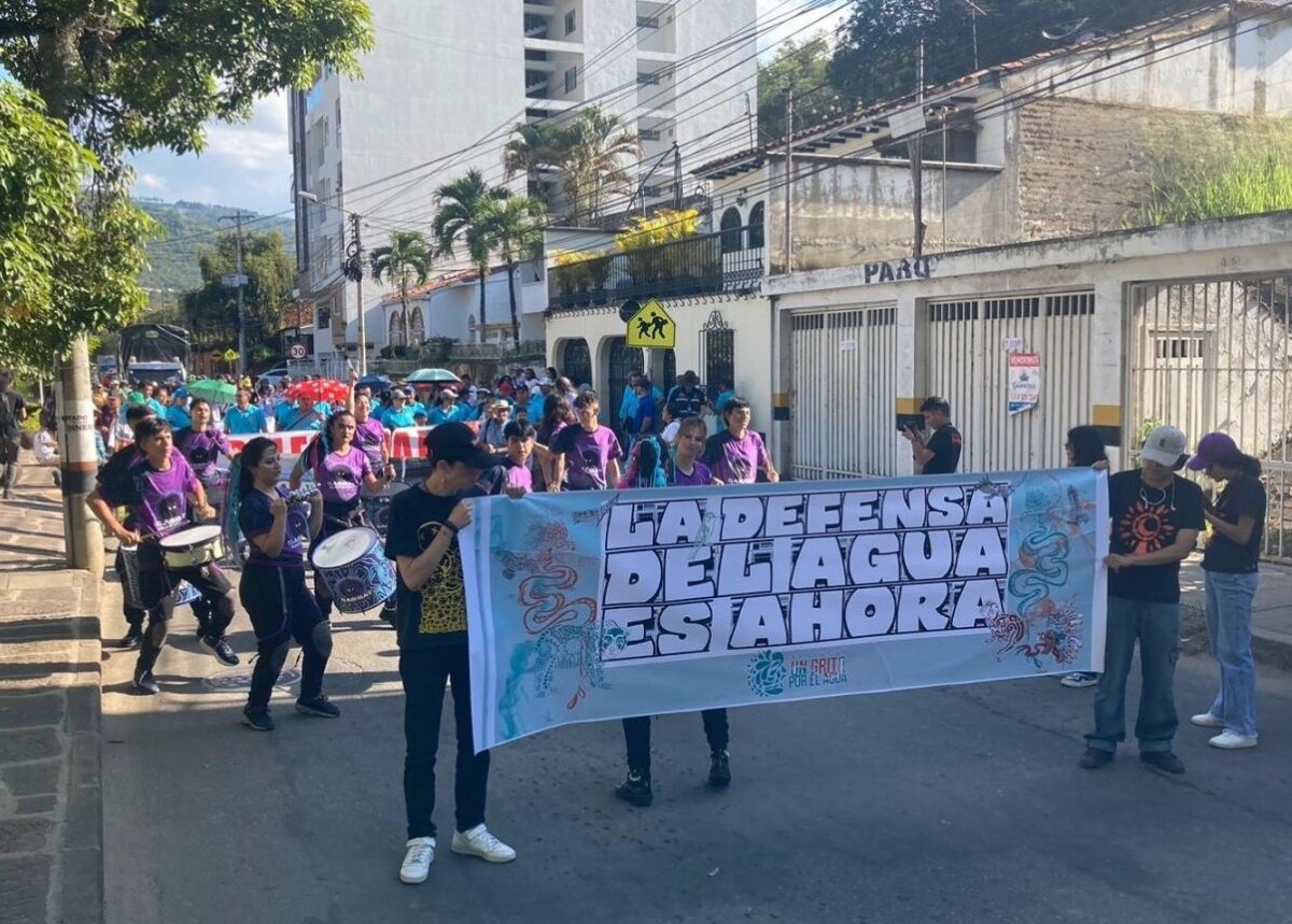 Mar de fueguitos: Colombia, defensa de la vida y del territorio