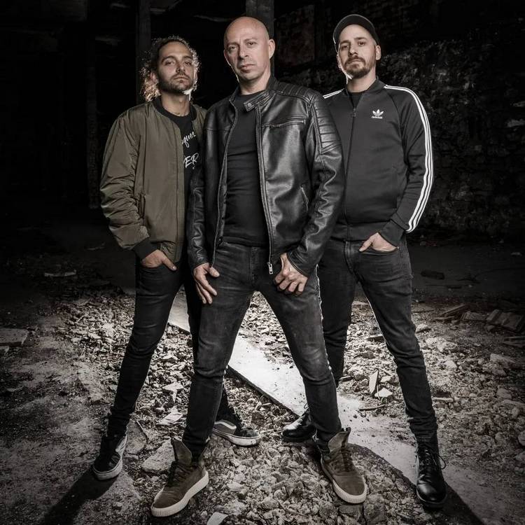 La mirada negra: Entrevista con Neno Y Los Suyos