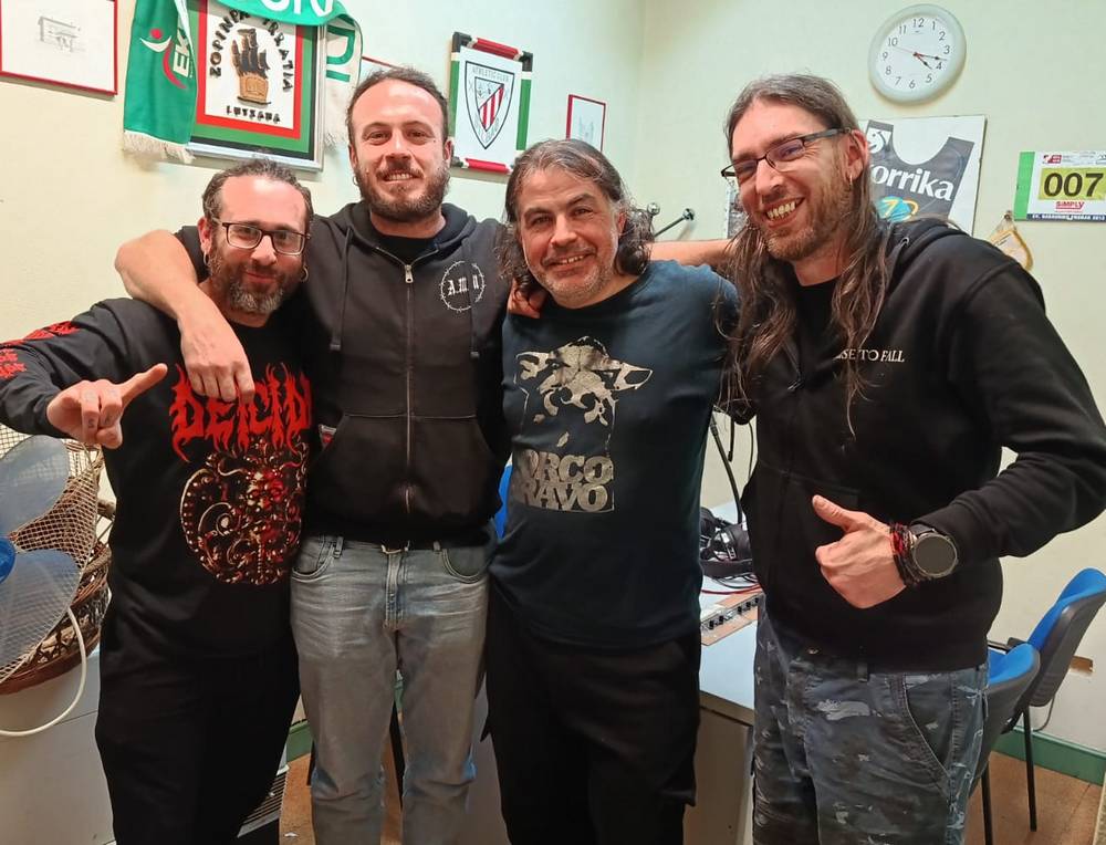 La mirada negra: Entrevista  con  Empire  Of  Disesae