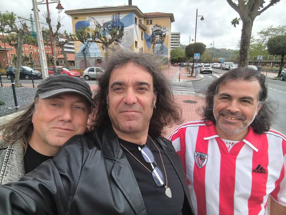 La mirada negra: Entrevista con A Traición